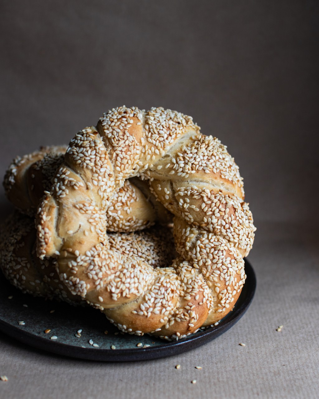 Vegán török bagel, azaz a simit – air fryerben is&nbsp;elkészíthető