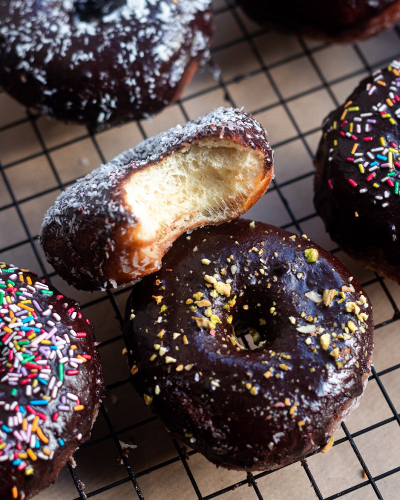 Vegán fánk tej és tojás nélkül.