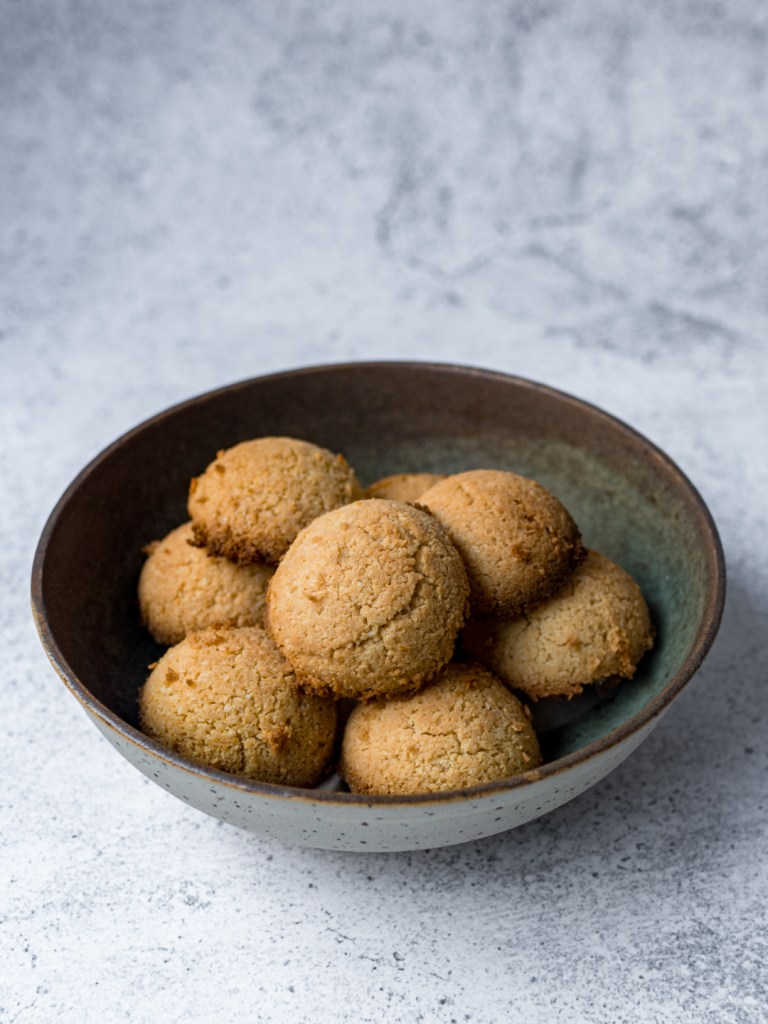 Vegán és gluténmentes kókuszcsók.