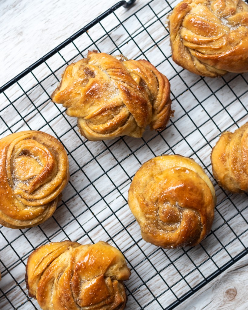 Vegán svéd kardamomos csiga.